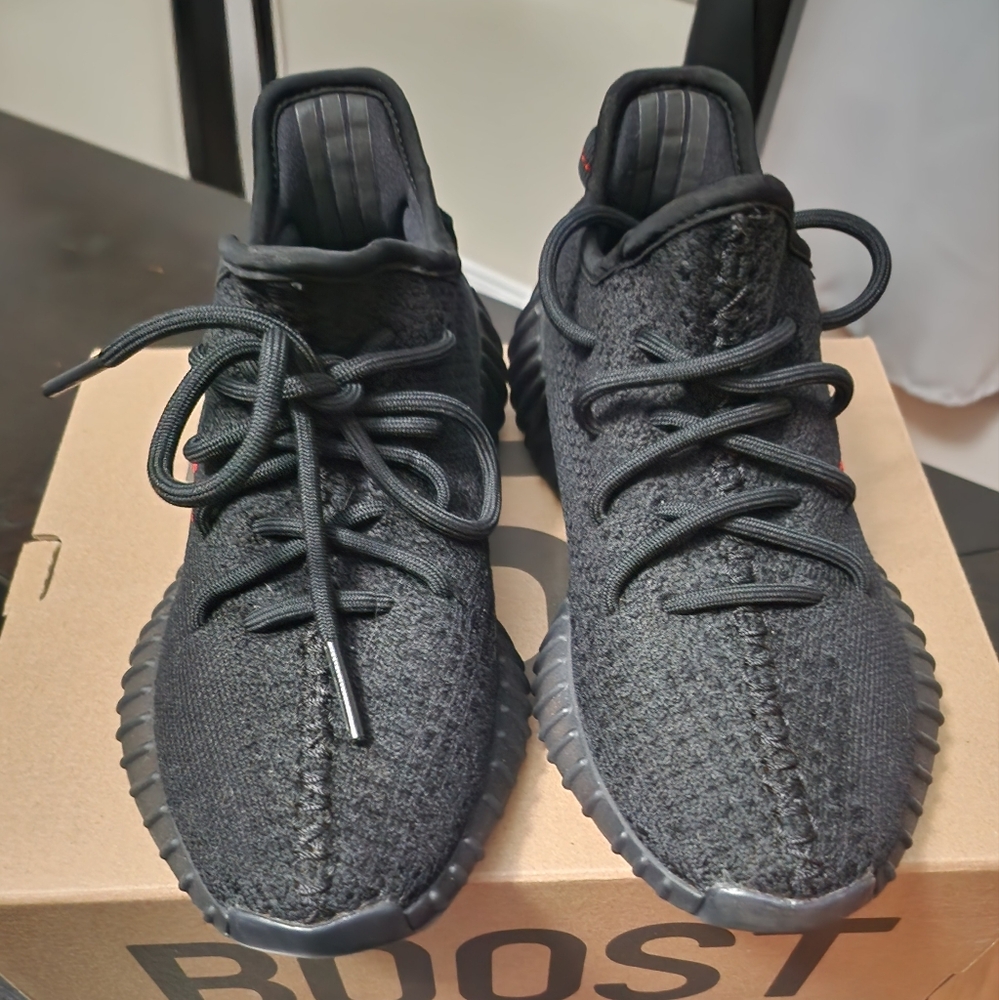 Yeezy Boost V2